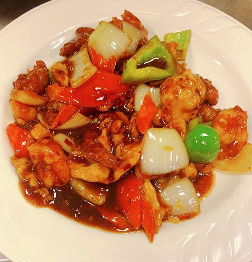 H7. Three Delight with Garlic Sauce